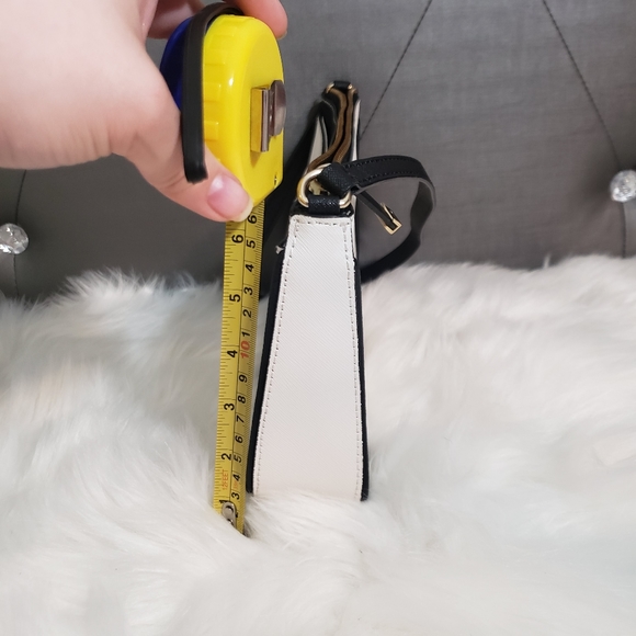 Calvin Klein white crossbody bag - Picture 15 of 16